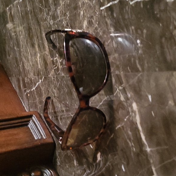 StyleScience Sunglasses - Picture 2 of 5